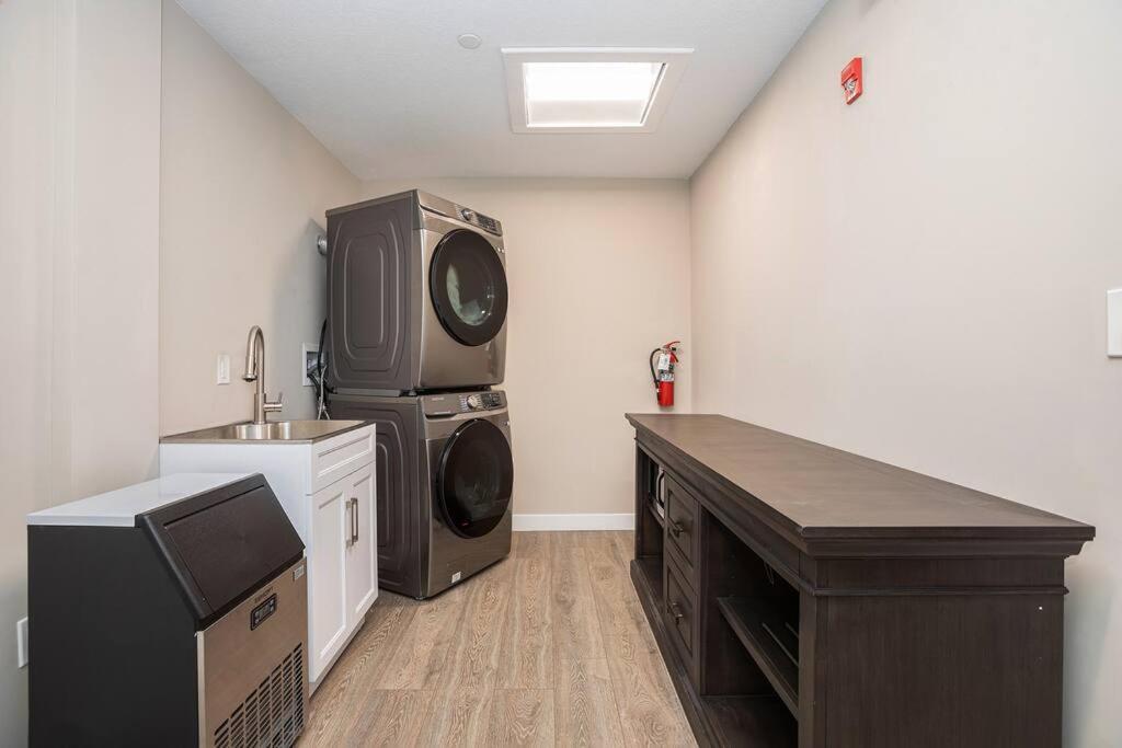 Private With Kitchen & Bath 4 Holiday home